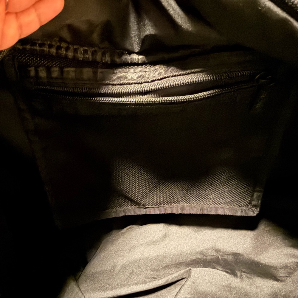 CALPAK Luka Duffel Bag Matte Black - Picture 7 of 10